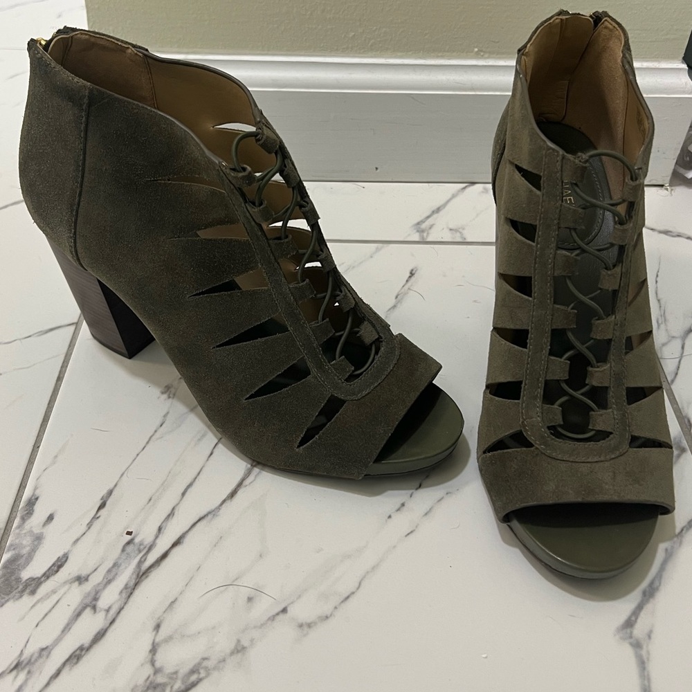 Michael Kors green boots 8.5